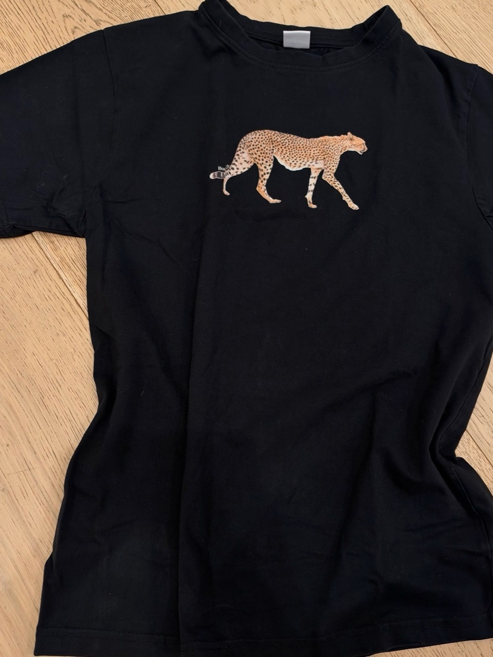 B&C Leopard Graphic Tee Size Large